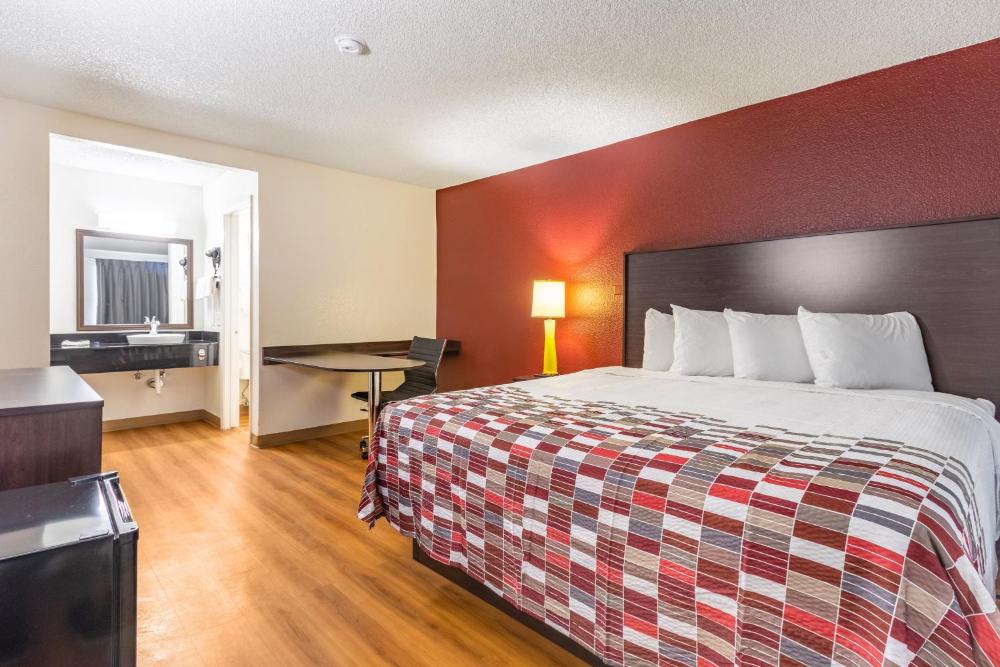 Superior King Room Non-Smoking interior