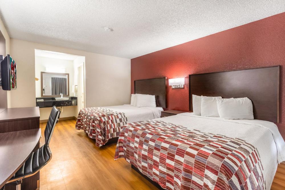  Deluxe Room with Two Double Beds Non-Smoking interior